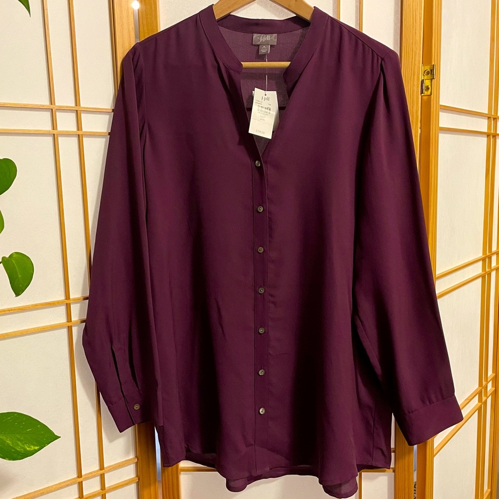 100% Silk Long Sleeve Button-Down 🍇